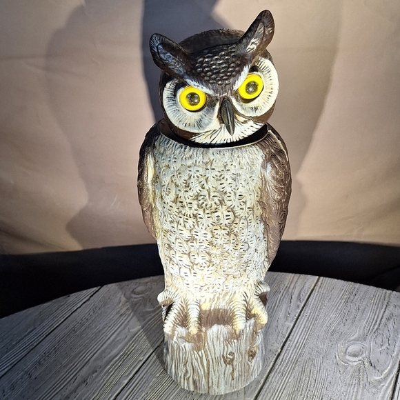 Owl Decoy Scarecrow Plastic Bobble Head Cream and Brown Dalen Products - Picture 1 of 11